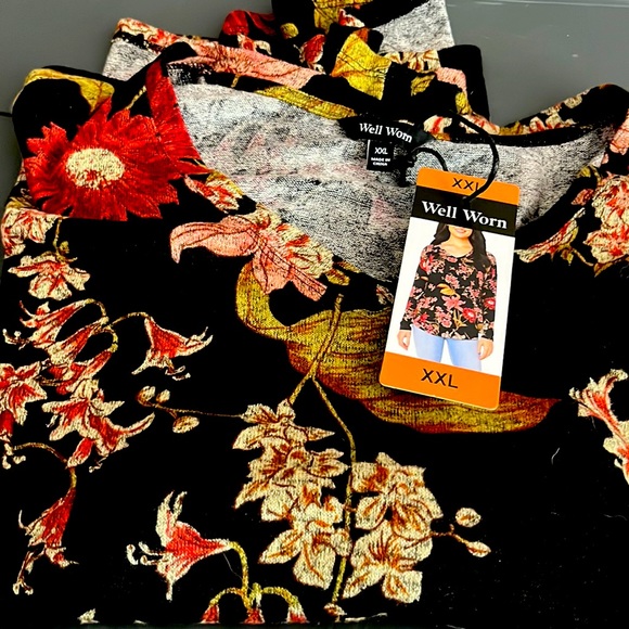 Ladies NWT floral LS shirt - Picture 1 of 3